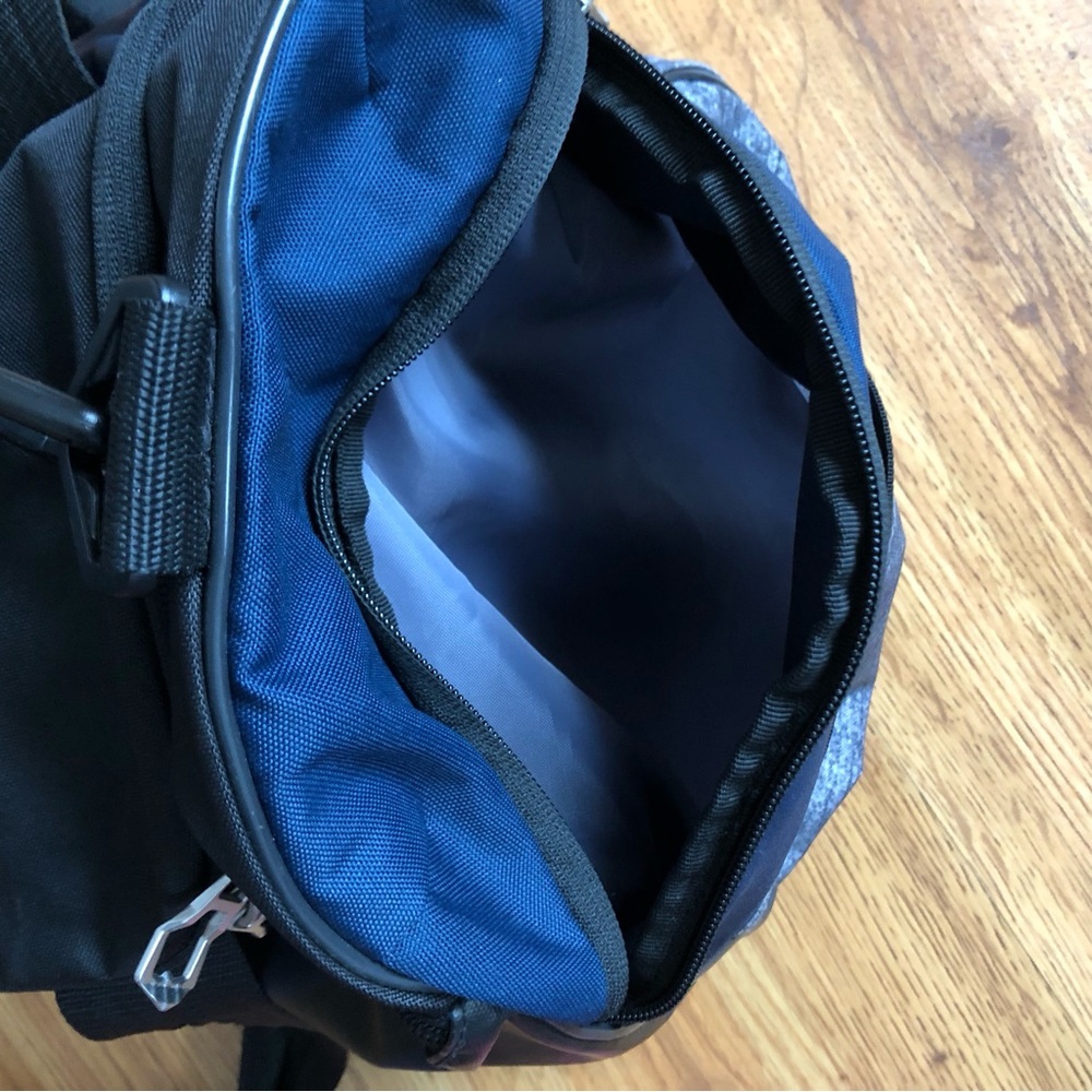 Adidas Hydroshield Gym Bag Duffel - Picture 6 of 10